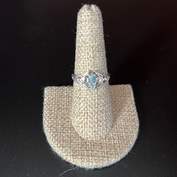 Blue topaz heart marquis ring - Picture 3 of 12